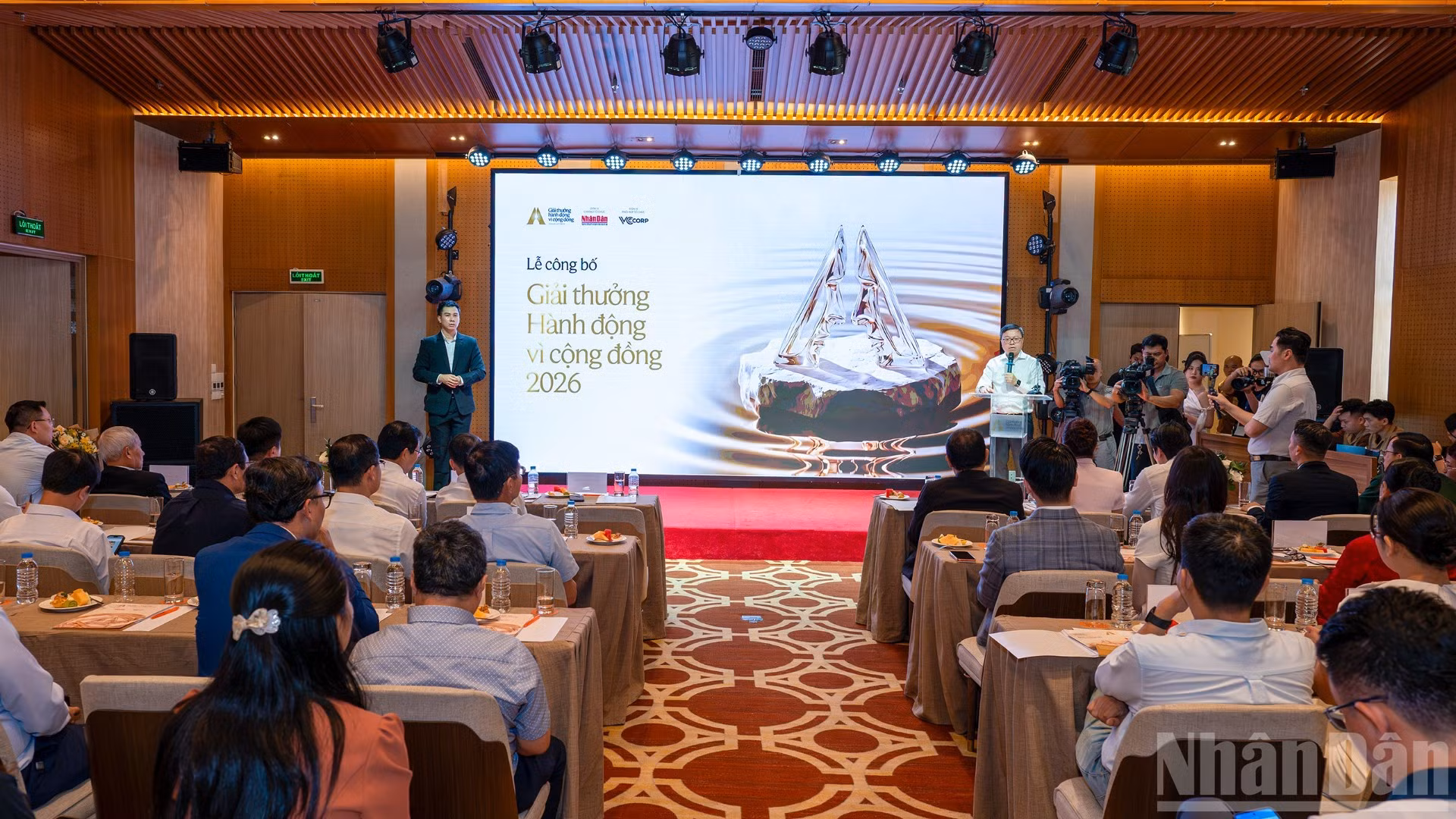 Quang cảnh Lễ công bố Giải thưởng Hành động vì Cộng đồng - Human Act Prize mùa thứ tư, năm 2026. (Ảnh: THỦY NGUYÊN)