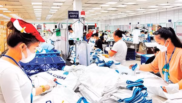 Liên đoàn Lao động tỉnh Vĩnh Long phát động phong trào thi đua “Lao động giỏi, năng suất cao, thu nhập tốt” trong đoàn viên, người lao động.