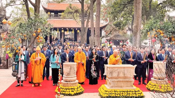 Lễ hội Côn Sơn - Kiếp Bạc phát huy giá trị quần thể di sản thế giới được UNESCO ghi danh (Ảnh QUỐC VINH)