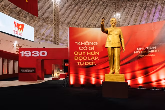 Từ ngày 28/8 đến ngày 5/9/2025 tại Trung tâm Hội chợ Triển lãm Quốc gia (Đông Anh, Hà Nội), Triển lãm “95 năm Cờ Đảng soi đường” sẽ chính thức diễn ra, phục vụ đông đảo nhân dân. 