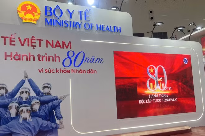 Triển lãm "Y tế Việt Nam - Hành trình 80 năm vì sức khỏe nhân dân".