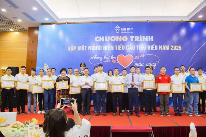 Tôn vinh những người hiến tiểu cầu tiêu biểu.