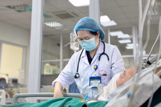 Bệnh nhân được điều trị tích cực. 