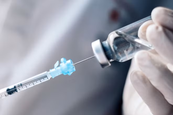 Luật Phòng bệnh được thông qua là nền tảng quan trọng để Việt Nam có chiến lược "Tiêm chủng cho mọi người" bảo vệ người Việt.