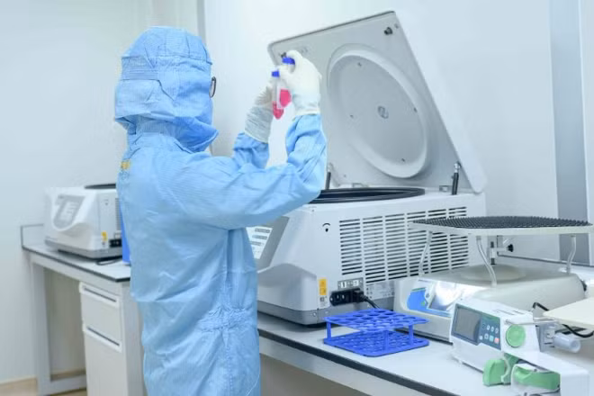 Phòng thí nghiệm tại Viện Nghiên cứu Tế bào gốc và Công nghệ Gene Vinmec, nơi triển khai nghiên cứu và phát triển các liệu pháp tế bào tiên tiến.