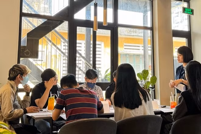 Các hoạt động của DHRP khi làm việc với cộng đồng người sống chung với HIV, đặc biệt là các bạn NCH trẻ và các nhóm quần thể đích trẻ.