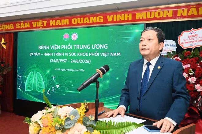 Tiến sĩ, bác sĩ cao cấp, Thầy thuốc ưu tú Đinh Văn Lượng, Giám đốc Bệnh viện Phổi Trung ương đã bày tỏ niềm tự hào khi bệnh viện đã làm chủ hàng loạt kỹ thuật đỉnh cao.