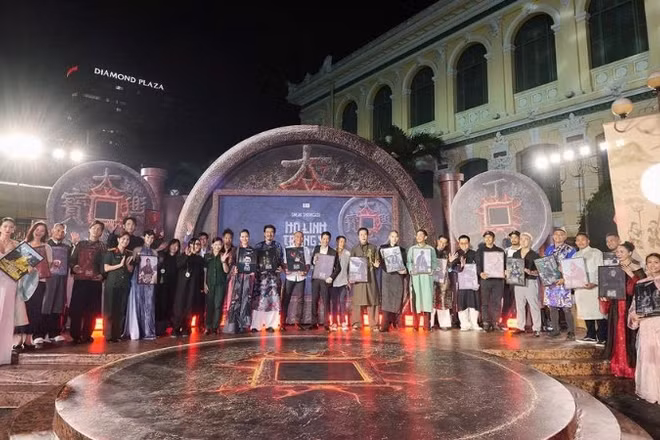 Đoàn làm phim "Hộ linh tráng sĩ - Bí ẩn mộ Vua Đinh” tại showcase ra mắt hồi tháng 4 tại Thành phố Hồ Chí Minh. (Ảnh: BHD cung cấp)