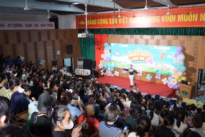 Ngày hội của bé dành cho các bệnh nhi đang nằm điều trị tại Bệnh viện Nhi Trung ương.