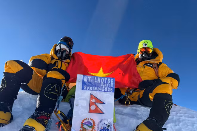 Tháng 5 vừa qua, đơn vị Satori Adventures xác nhận Ngô Hải Sơn cùng với người dẫn đường Nima Sherpa (Nepal) trở thành bộ đôi chinh phục "Triple Crown" nhanh nhất thế giới: chỉ trong 4 ngày từ ngày 20 đến 24/5. Đây là thành tựu đáng mơ ước trong môn leo núi thế giới.