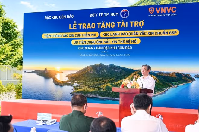 Ông Nguyễn Phước Lộc, Ủy viên Trung ương Đảng, Phó Bí thư Thành ủy, Chủ tịch Ủy ban Mặt trận Tổ quốc Việt Nam Thành phố Hồ Chí Minh phát biểu.