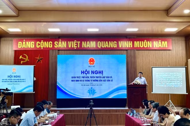 Thứ trưởng Y tế Đỗ Xuân Tuyên cho biết, sau nhiều năm thực hiện chính sách kế hoạch hóa gia đình, Việt Nam đã đạt mức sinh thay thế.