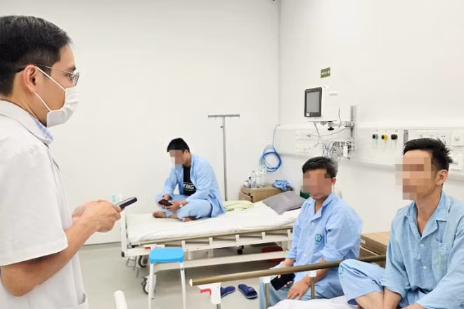 Các bệnh nhân khỏe mạnh xuất viện.