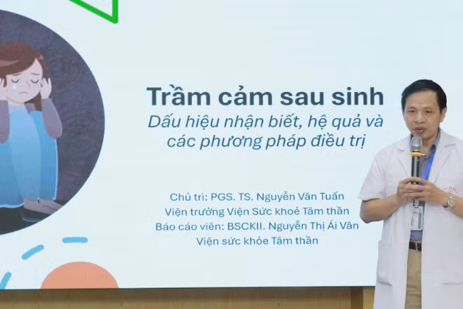 Phó Giáo sư, Tiến sĩ Nguyễn Văn Tuấn - Viện trưởng Viện Sức khỏe tâm thần Bạch Mai cho biết, trầm cảm sau sinh thường xuất hiện trong khoảng 6 tuần đầu sau sinh nhưng có thể kéo dài suốt thời kỳ hậu sản.