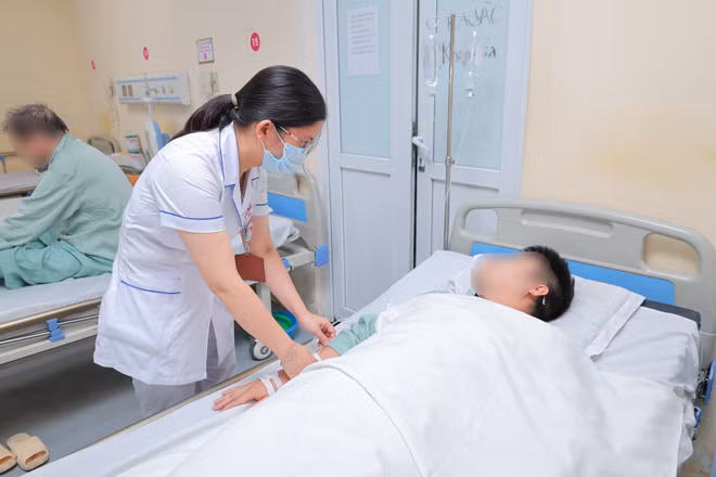 Bệnh nhân nằm điều trị tại Bệnh viện E. 