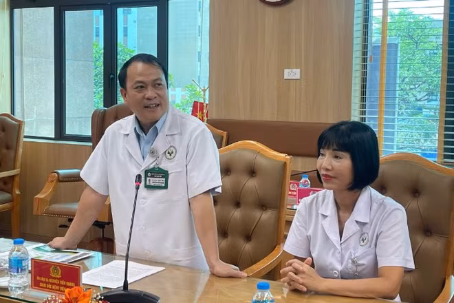 Đại tá, Phó Giáo sư, Tiến sĩ Nguyễn Tiến Quang, Giám đốc Bệnh viện 19-8 phát biểu khai mạc hội thảo.