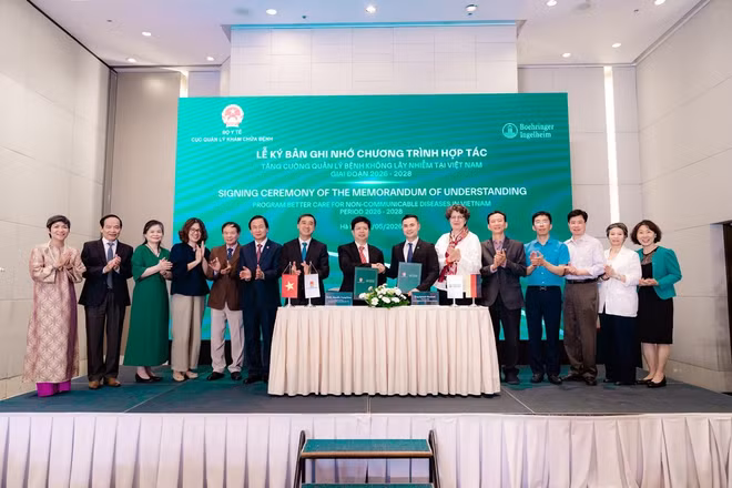 Cục Quản lý Khám, chữa bệnh - Bộ Y tế và Công ty Boehringer Ingelheim Việt Nam ký kết chương trình hợp tác “Tăng cường quản lý bệnh không lây nhiễm tại Việt Nam giai đoạn 2026-2028”.
