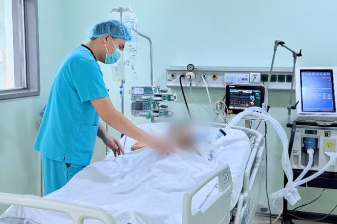 Bệnh nhân được điều trị tích cực tại Bệnh viện Trung ương Quân đội 108.