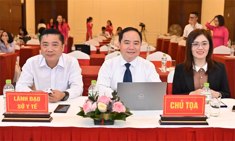 Các đại biểu tham dự hội thảo khoa học.