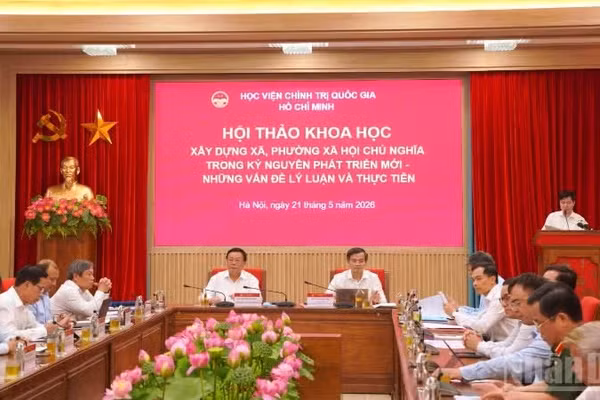 Thí điểm xây dựng mô hình “xã, phường xã hội chủ nghĩa” là bước đi nhằm tiếp tục cụ thể hóa mục tiêu xây dựng chủ nghĩa xã hội ở Việt Nam từ cơ sở. (Trong ảnh hội thảo khoa học chủ đề: “Xây dựng xã, phường xã hội chủ nghĩa trong kỷ nguyên phát triển mới – Những vấn đề lý luận và thực tiễn”)