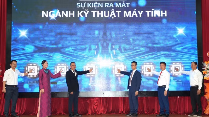 Khoa Kỹ thuật và Công nghệ - Đại học Huế hôm nay ra mắt ngành Kỹ thuật máy tính.