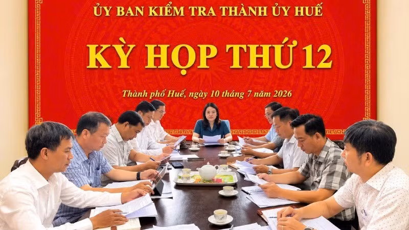 Tại Kỳ họp này, Ủy ban Kiểm tra Thành ủy Huế đã kỷ luật một tập thể và 5 đảng viên.