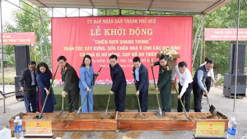 Thành phố Huế xác định đây là nhiệm vụ chính trị cấp bách, nhằm giúp người dân có nơi ở an toàn trước mùa mưa bão và kịp đón Tết.