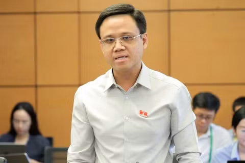 Đại biểu Quốc hội Nguyễn Thế Duy phát biểu ý kiến tại phiên thảo luận tổ sáng 22/10.