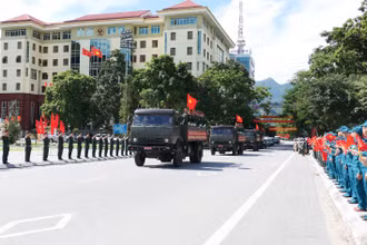 Tuyên Quang tổ chức di quan hài cốt liệt sĩ về Nghĩa trang Liệt sĩ Vị Xuyên.