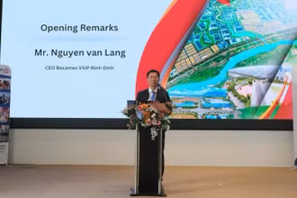 Tổng Giám đốc Công ty Cổ phần Becamex Bình Định Nguyễn Văn Lăng phát biểu khai mạc hội thảo. 