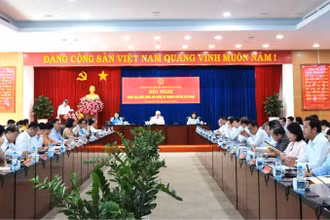 Toàn cảnh hội nghị.