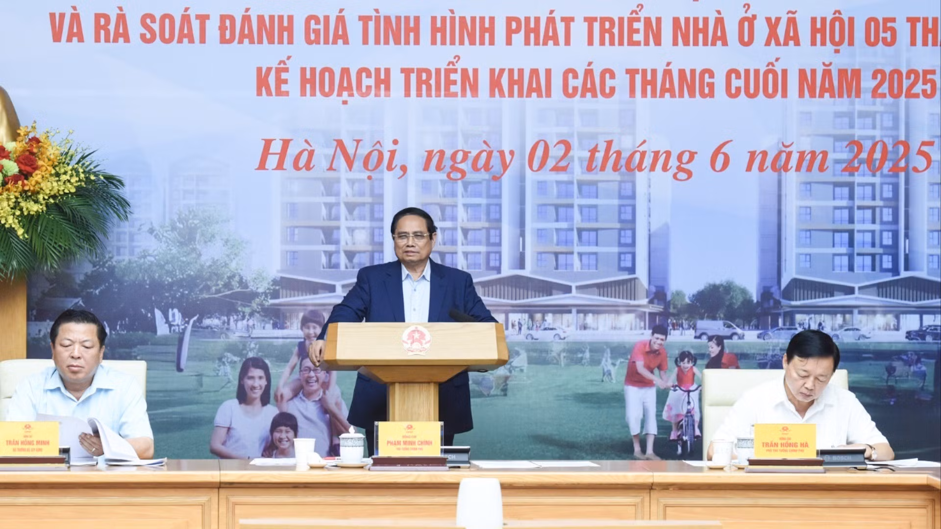 Thủ tướng Phạm Minh Chính chủ trì Hội nghị trực tuyến toàn quốc triển khai thực hiện Nghị quyết 201/2025/QH15 của Quốc hội về thí điểm một số cơ chế, chính sách đặc thù phát triển nhà ở xã hội.