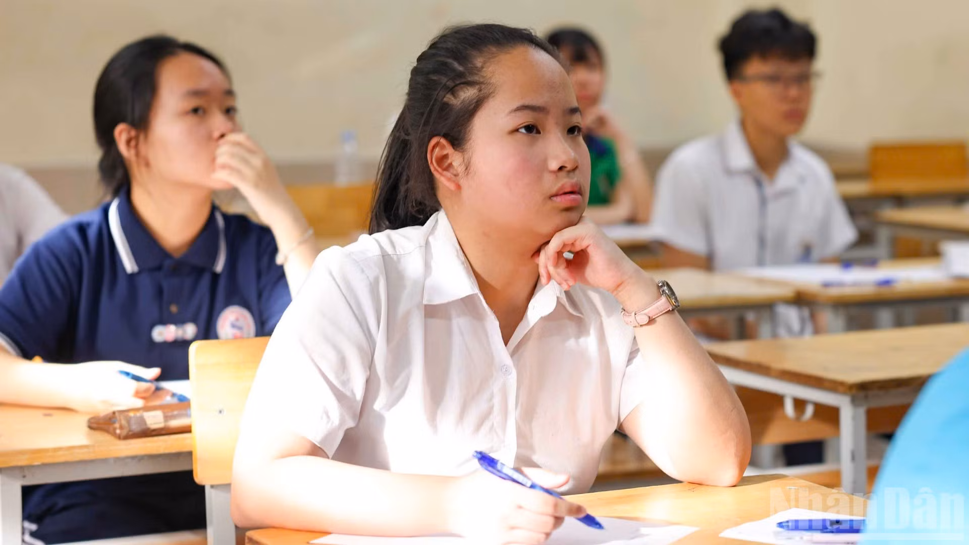 Thí sinh tham dự kỳ thi tuyển sinh vào lớp 10 năm học 2026-2027 của Trường THCS và THPT Nguyễn Tất Thành. (Ảnh: ĐẠI THẮNG)