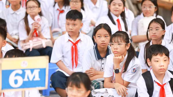 Học sinh lớp 6. (Ảnh: ĐẠI THẮNG)