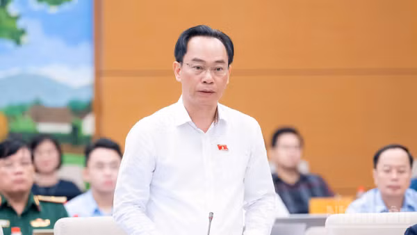 Đồng chí Hoàng Minh Sơn, Ủy viên Trung ương Đảng, Bộ trưởng Giáo dục và Đào tạo tại Phiên giải trình do Ủy ban Văn hóa và Xã hội của Quốc hội tổ chức sáng 20/9.