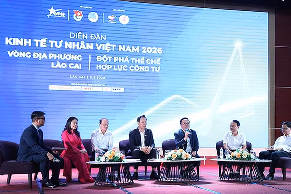 Các đại biểu đối thoại tại phiên làm việc. (Ảnh: Trung ương Hội Doanh nhân trẻ Việt Nam cung cấp)