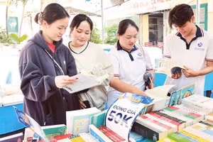 Học sinh, sinh viên tỉnh Khánh Hòa trải nghiệm Ngày hội sách và văn hóa đọc năm 2026 tổ chức tại Thư viện tỉnh Khánh Hòa (cơ sở 2, Nha Trang).
