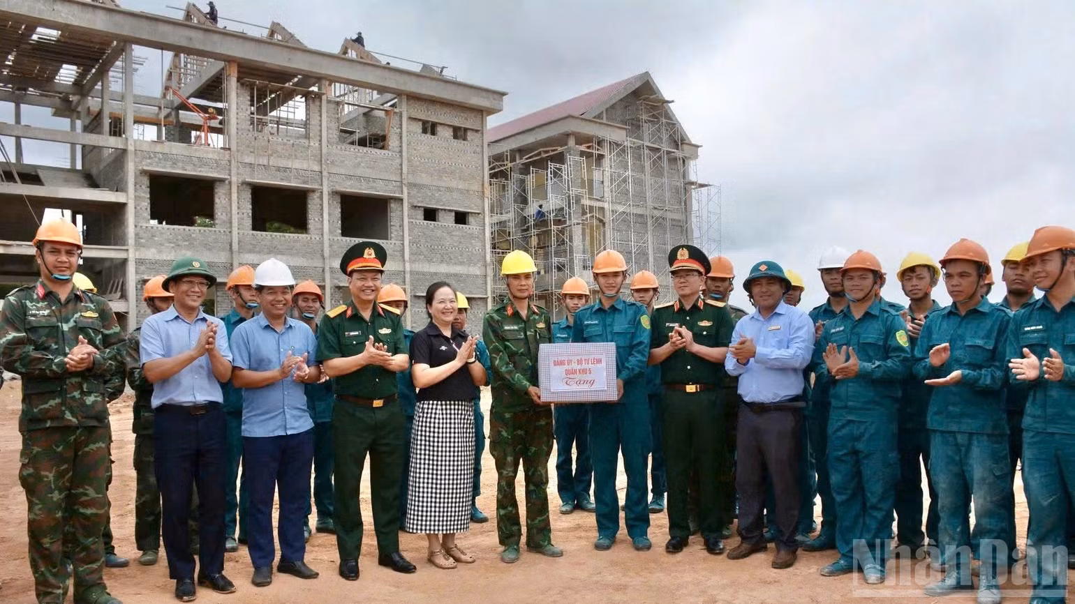 ndo_br_quan-doi-xay-truong1-5163.jpg