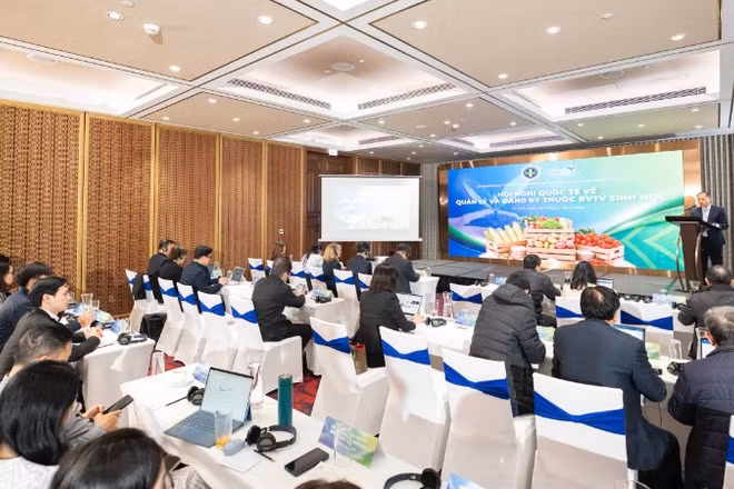 Toàn cảnh Hội nghị quốc tế về quản lý và đăng ký thuốc bảo vệ thực vật sinh học.