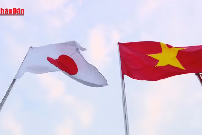 [Video] Thủ tướng Nhật Bản Takaichi Sanae đến Hà Nội, bắt đầu thăm chính thức Việt Nam