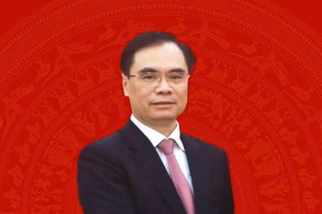 [Infographic] Tiểu sử Tổng Biên tập Tạp chí Cộng sản Dương Trung Ý