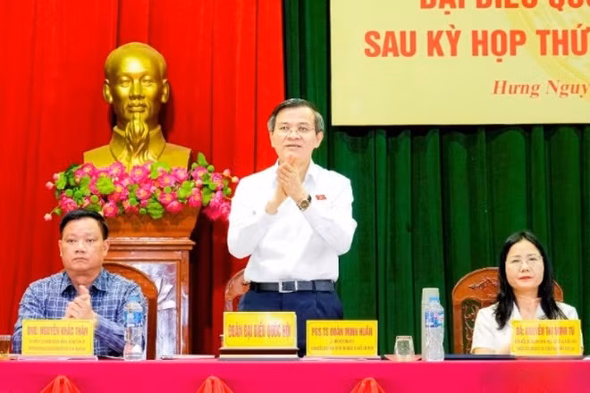 Hội nghị tiếp xúc cử tri xã Hưng Nguyên.