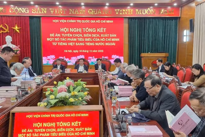 Hội nghị tổng kết Đề án "Tuyển chọn, biên dịch, xuất bản một số tác phẩm tiêu biểu của Hồ Chí Minh từ tiếng Việt sang tiếng nước ngoài".