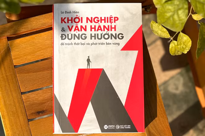 Cuốn sách ra mắt trên toàn quốc tháng 10/2025.