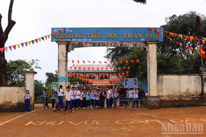 Trường tiểu học Trần Phú tại xã biên giới Ia Dom, tỉnh Gia Lai.