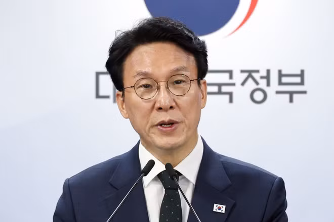 Ông Kim Min Seok phát biểu trong một cuộc họp báo tại Seoul, Hàn Quốc. (Ảnh: Yonhap/TTXVN)