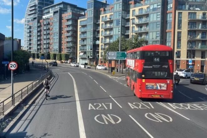 Đường phố tại thủ đô London, Anh. (Ảnh: TTXVN)
