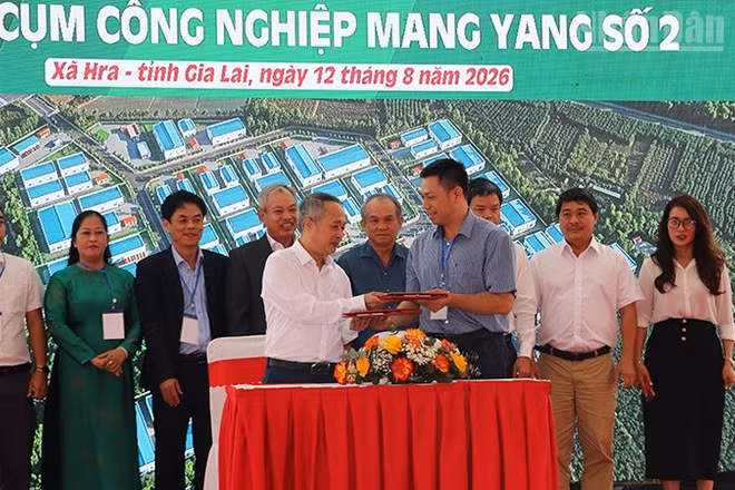 HAGL ký Biên bản ghi nhớ hợp tác đầu tư với Công ty cổ phần Dâu Tằm Tơ Hàm Rồng.