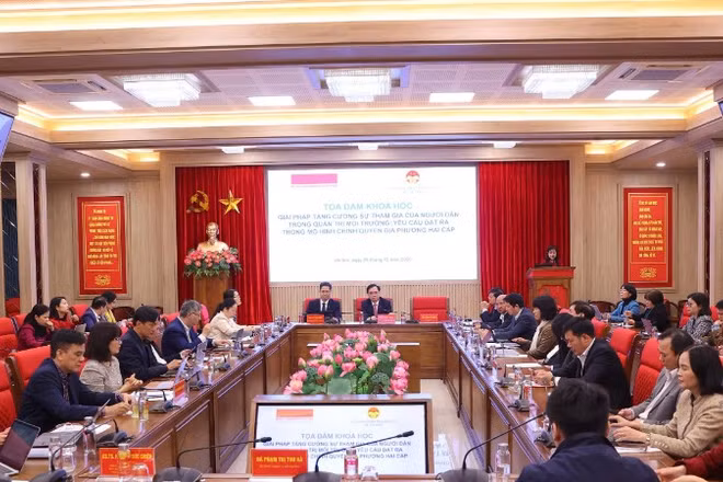 Tọa đàm khoa học “Giải pháp tăng cường sự tham gia của người dân trong quản trị môi trường: Yêu cầu đặt ra trong mô hình chính quyền địa phương hai cấp”.