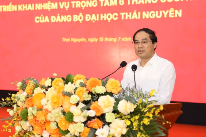 Bí thư Tỉnh ủy Thái Nguyên Trịnh Xuân Trường phát biểu tại hội nghị. (Ảnh: TUẤN SƠN)